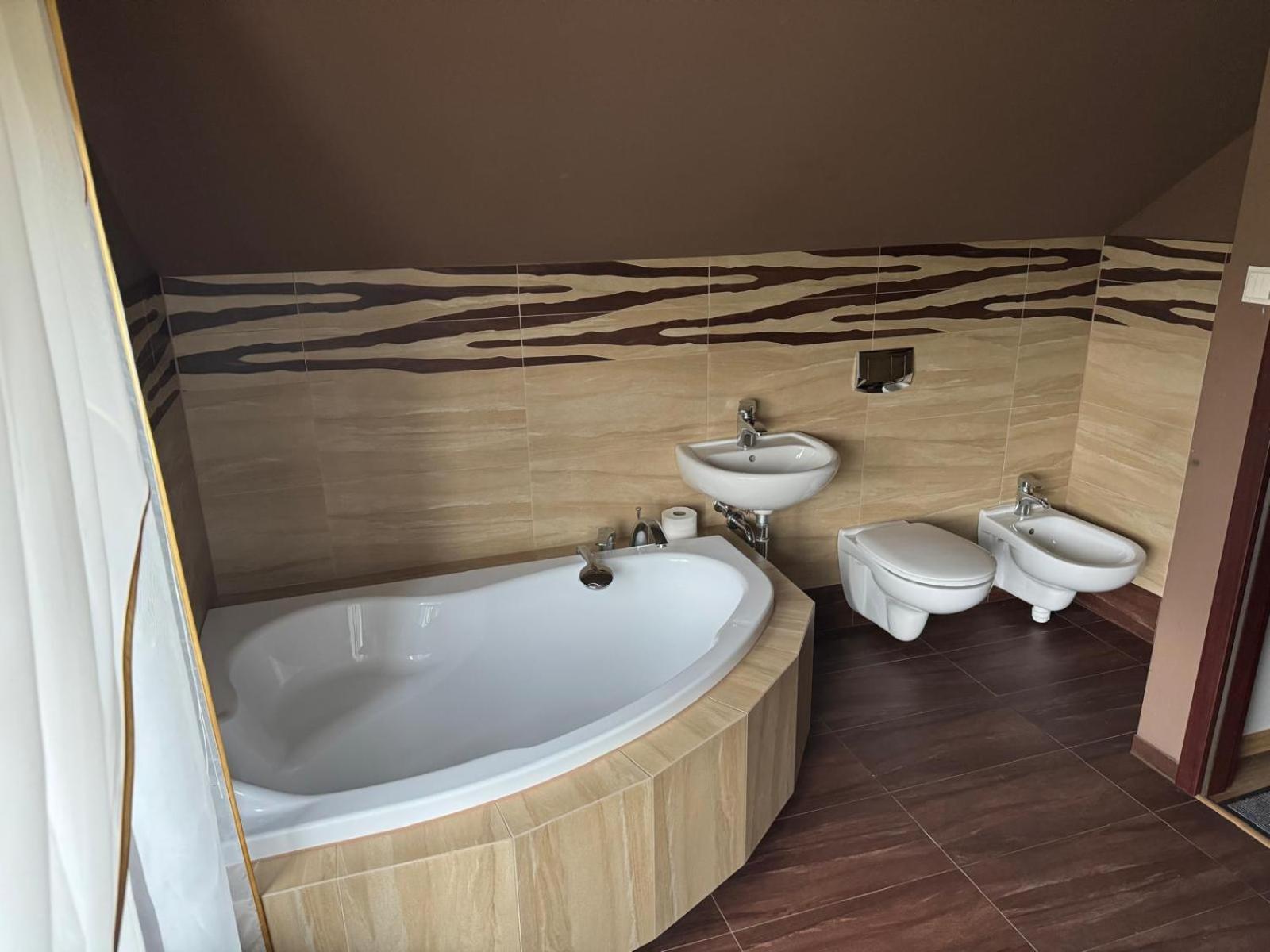 Duzy I Elegancki Dom W Jeziornej Villa Jodlow  Ngoại thất bức ảnh